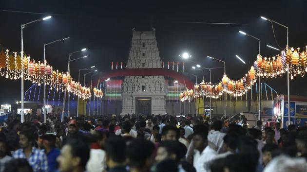 The road in front of the Mahalingeshwara temple is decorated with lights during the Kambala buffalo race. The entire area turns into a fair with lit up roads, food stalls selling local delicacies and enthusiasts betting on the races. (Arijit Sen/HT Photo) The road in front of the Mahalingeshwara temple is decorated with lights during the Kambala buffalo race. The entire area turns into a fair with lit up roads, food stalls selling local delicacies and enthusiasts betting on the races. (Arijit Sen/HT Photo)