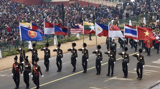 Army personnel carrying national flags of Asean countries during a dress rehearsal for the Republic Day Parade, New Delhi, India, January 23, 2018(Mohd Zakir/HT) Army personnel carrying national flags of Asean countries during a dress rehearsal for the Republic Day Parade, New Delhi, India, January 23, 2018(Mohd Zakir/HT)
