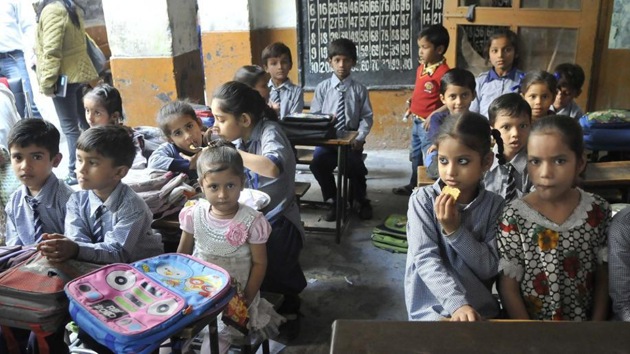 The three centrally sponsored schemes have been in operation for the past about 15 years for improving the quality of education and infrastructure in government schools at elementary (classes 1 to 8) and secondary (classes 9 and 10) levels.(HT File Photo)