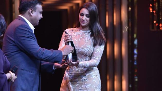 Parineeti Chopra was given the Style Gamechanger (female) award. She said she was especially proud of the award and looked forward to it every year as she always struggled with it and the fashion police helped her really pull-up her socks. (ht photo)