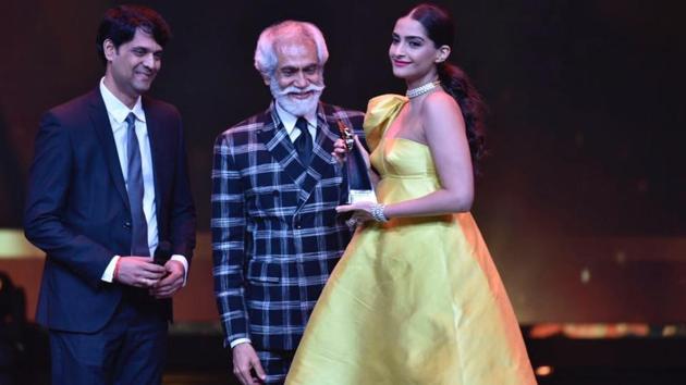 Sonam Kapoor was given the Global Style Icon award. “My fashion superpower is laughing at myself and being myself,” she said in her speech. (ht photo)