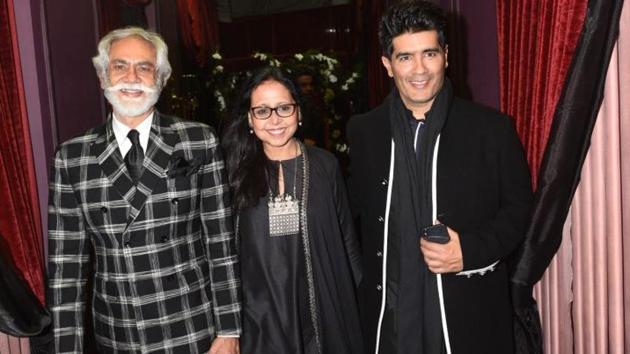 Fashion Design Council of India chairman Sunil Sethi with designer Manish Malhotra. (HT Photo)