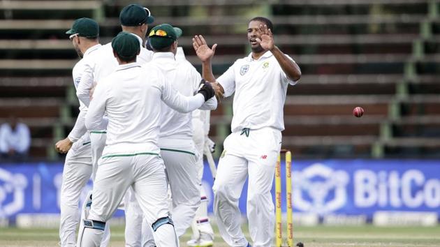 Philander (R) then dimissed India opener Parthiv Patel in the second innings. (AFP)