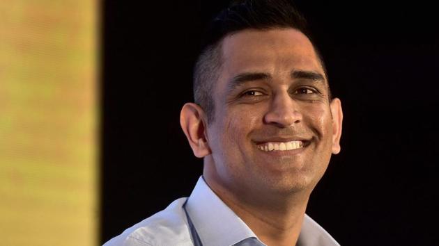 MS Dhoni, former Indian cricket team skipper and Pankaj Advani have been chosen for the Padma Bhushan award on the eve of India’s 68th Republic Day.(PTI)