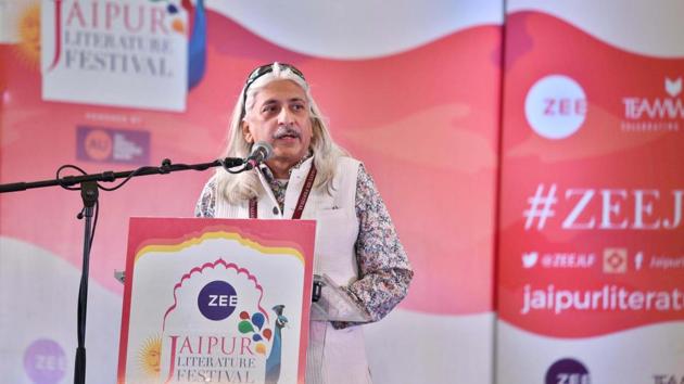 Festival producer Sanjoy Roy in his address urged visitors to realise the potential and significance of culture. “We know that art and culture is the driving force of society. It is crucial in contemporary times that citizens understand the importance of culture,” he said. (Raj K Raj / HT Photo) 