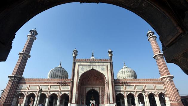 The Archaeological Survey of India has begun repairs on the central dome of the Jama Masjid in Old Delhi. A team from the ASI has started preparing the traditional lime mortar that was used during the Mughal period. The work to fill up the dome’s cracks is scheduled to begin in the third week of February, officials said. (Sonu Mehta / HT File)