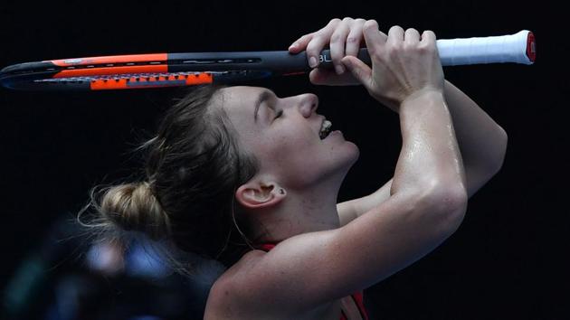 Simona Halep quelled a tenacious Angelique Kerber fightback and saved two match points to reach her first Australian Open final with a 6-3, 4-6, 9-7 victory in a compelling scrap on Rod Laver Arena on Thursday.(AFP)
