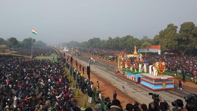 A tableau passes the crowd during the Republic day parade at Rajpath in New Delhi.. (Ajay Aggarwal / HT Photo) A tableau passes the crowd during the Republic day parade at Rajpath in New Delhi.. (Ajay Aggarwal / HT Photo)