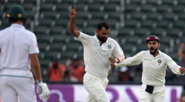 Live streaming of Indian cricket team vs South Africa cricket team, Freedom Series 3rd Test, Day 4 in Johannesburg was available online. Riding on Mohammed Shami’s five-wicket haul, India beat South Africa by 63 runs in the third and final match of the series at Wanderers in Johannesburg.(REUTERS)