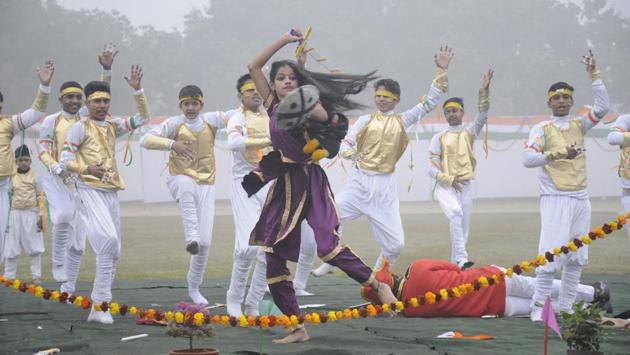 Students perform as part of the Republic Day celebrations in Ghaziabad. (Sakib Ali / ht pHOTO) Students perform as part of the Republic Day celebrations in Ghaziabad. (Sakib Ali / ht pHOTO)