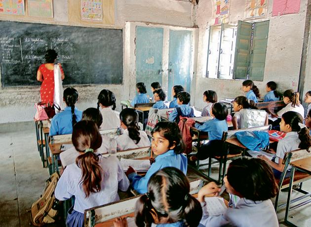 The South Delhi Municipal Corporation has introduced foreign languages in its primary schools to improve the quality of education and bring them at par with private English-medium schools in the city. (Hindustan Times Media) The South Delhi Municipal Corporation has introduced foreign languages in its primary schools to improve the quality of education and bring them at par with private English-medium schools in the city. (Hindustan Times Media)