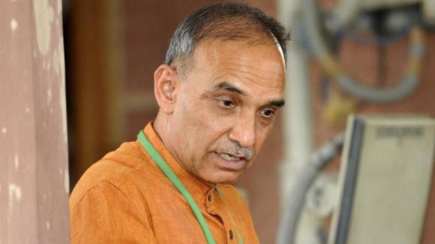 Junior education minister Satyapal Singh has questioned Charles Darwin’s evolutionary theory. (HT FILE) Junior education minister Satyapal Singh has questioned Charles Darwin’s evolutionary theory. (HT FILE)