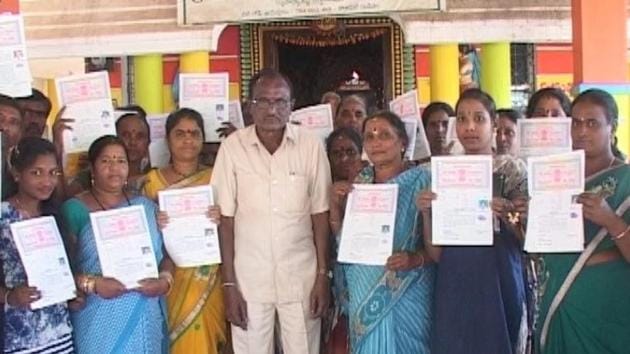 Wage labourer M Balaji, who is also a beneficiary of Achary’s benevolence, said he would never have been able to buy land in his life if he had not been given a plot a few years ago.(HT Photo) Wage labourer M Balaji, who is also a beneficiary of Achary’s benevolence, said he would never have been able to buy land in his life if he had not been given a plot a few years ago.(HT Photo)