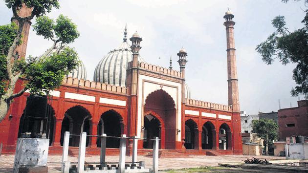 Zeenat ul Masjid greatly resembles grand Old Delhi mosque Jama Masjid.(Mayank Austen Soofi / HT Photo) Zeenat ul Masjid greatly resembles grand Old Delhi mosque Jama Masjid.(Mayank Austen Soofi / HT Photo)