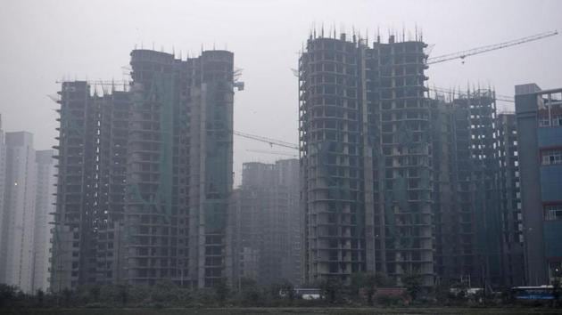 Of the 40,000 flats, Noida builders were to deliver 12,500 flats and Greater Noida builders 27,500 flats in December 2017. However, how many flats the two authorities will deliver by April 2018 is yet to be decided.(Sunil Ghosh/HT Photo)