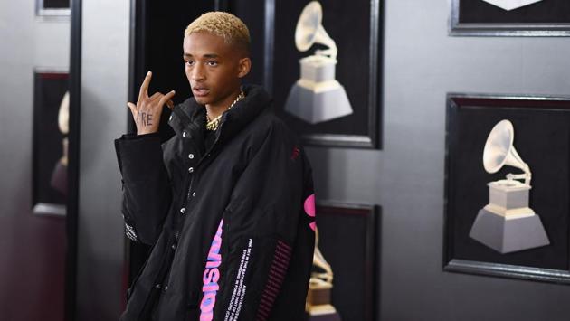 Amid the night’s best dressed celebs the Karate Kid star, Jaden Smith chose to turn up in a messy look with trainers, a thick gold chain, patchwork jeans and a thick black jacket. (Jewel Samad / AFP) Amid the night’s best dressed celebs the Karate Kid star, Jaden Smith chose to turn up in a messy look with trainers, a thick gold chain, patchwork jeans and a thick black jacket. (Jewel Samad / AFP)