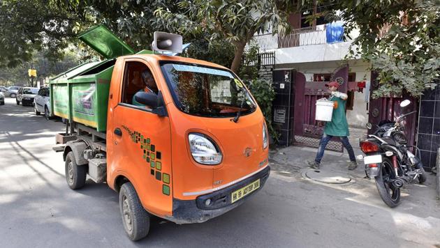 As part of this service, sanitation workers collect waste, segregated into wet and dry waste, from residents’ homes every day.(Sanjeev Verma/HT PHOTO)