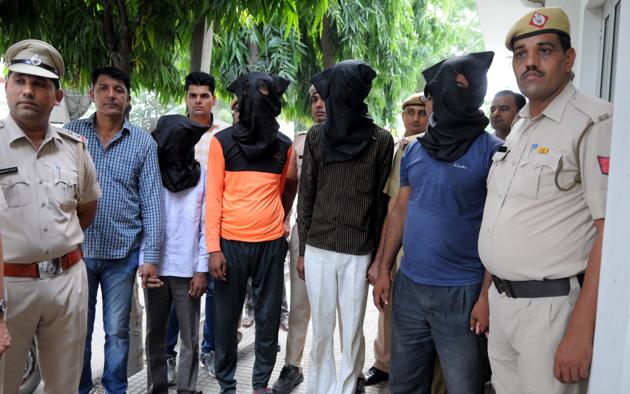 Gurgaon police had arrested four of the Axle gang in connection with the Mandpura rape and robbery case. They allegedly confessed to their involvement in the Dingarheri case as well. The CBI has also named the four in its chargesheet. (Parveen Kumar/HT Photo) Gurgaon police had arrested four of the Axle gang in connection with the Mandpura rape and robbery case. They allegedly confessed to their involvement in the Dingarheri case as well. The CBI has also named the four in its chargesheet. (Parveen Kumar/HT Photo)