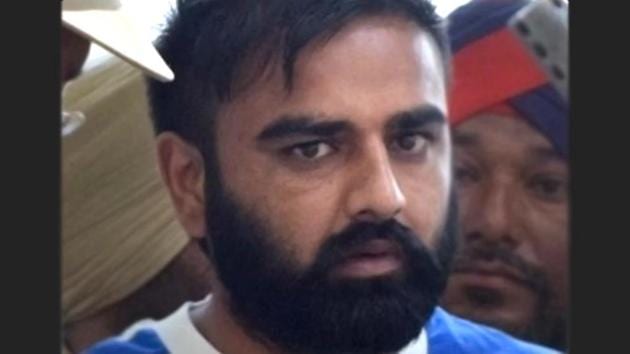 Gounder was wanted in at least 15 cases of murder, kidnapping and robbery. He emerged as the Punjab police’s prime target after he broke out of the Nabha high-security jail in November 2016. (HT File) Gounder was wanted in at least 15 cases of murder, kidnapping and robbery. He emerged as the Punjab police’s prime target after he broke out of the Nabha high-security jail in November 2016. (HT File)