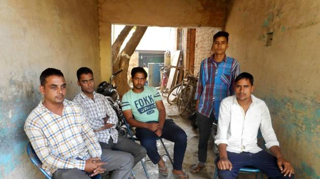 A group of educated unemployed youth near Haridwar. The budget can explore making it easy for the entrepreneurs to launch start-ups, administer them and exit cleanly, if required, (Deep Joshi/Hindustan Times) A group of educated unemployed youth near Haridwar. The budget can explore making it easy for the entrepreneurs to launch start-ups, administer them and exit cleanly, if required, (Deep Joshi/Hindustan Times)
