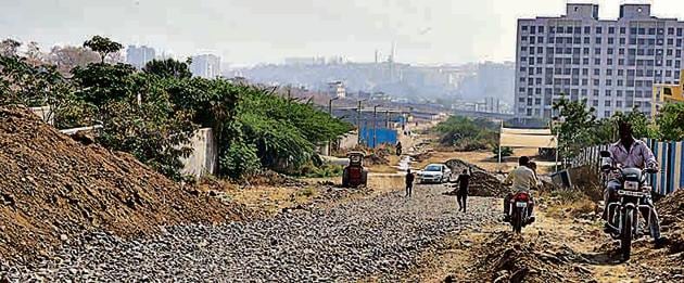 The condition of roads in Mohammadwadi is totally unacceptable. (RAHUL RAUT/HT PHOTO) The condition of roads in Mohammadwadi is totally unacceptable. (RAHUL RAUT/HT PHOTO)