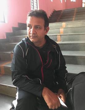 Kumud has been balancing his first love, theatre, which has brought him to Lucknow three times in last two months. (HT Photo) Kumud has been balancing his first love, theatre, which has brought him to Lucknow three times in last two months. (HT Photo)