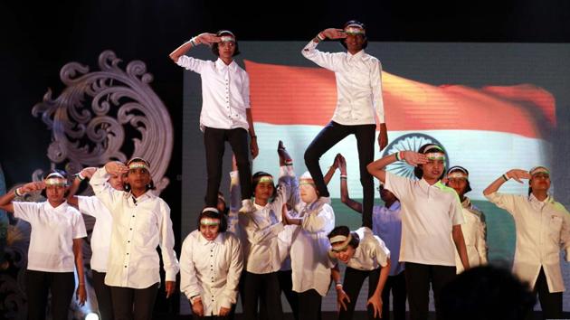The audience was left in awe by the dance performance of this bunch of visually impaired girls. (Rahul Raut/HT PHOTO) The audience was left in awe by the dance performance of this bunch of visually impaired girls. (Rahul Raut/HT PHOTO)