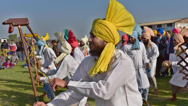 A Bhangra performance during the 82nd Kila Raipur Rural Olympics 2018 in the village Kila Raipur, near Ludhiana, on Friday. (Gurpreet Singh/HT) 