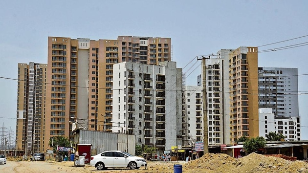 The notices, issued under Section 59 of the Rera Act, asks builders that why action should not be taken action them for violating the provisions of Section 3 of the Real Estate (Regulation and Development) Act 2016.(HT FILE)