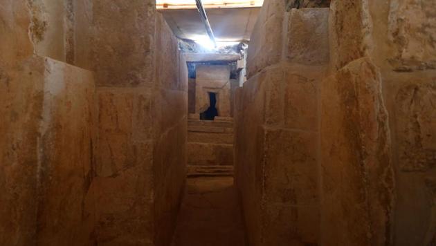 The discovery of an Old Kingdom tomb from Egypt’s antiquities authorities is seen at the Giza plateau, the site of the three ancient pyramids on the outskirts of Cairo, Egypt on February 3.(REUTERS) The discovery of an Old Kingdom tomb from Egypt’s antiquities authorities is seen at the Giza plateau, the site of the three ancient pyramids on the outskirts of Cairo, Egypt on February 3.(REUTERS)