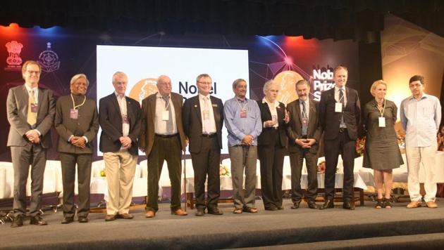 Goa CM Manohar Parrikar with Nobel laureates during the inauguration of the Nobel Prize Series India 2018 at Kala Academy in Panaji. (HT Photo) Goa CM Manohar Parrikar with Nobel laureates during the inauguration of the Nobel Prize Series India 2018 at Kala Academy in Panaji. (HT Photo)