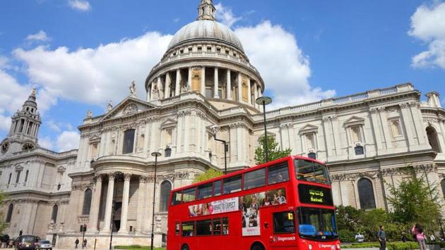 Earlier, the bus hopper scheme allowed passengers to make two trams and bus journeys within an hour of tapping the ticket for the first one.(Shutterstock)