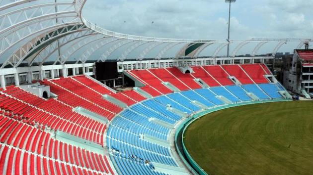 Vijay Hazare Trophy matches were orginally scheduled from February 21-26 at the Ekana International Cricket Stadium in Lucknow and could be shifted to Nagpur.(HT Photo)