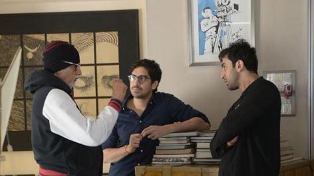 Amitabh Bachchan and Ranbir Kapoor in conversation with filmmaker Ayan Mukerji. (Instagram/Amitabh Bachcham)