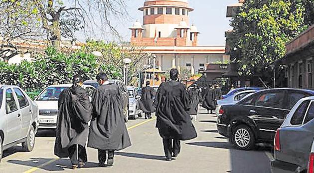 Lawyers outside Supreme Court. (Mint File Photo) Lawyers outside Supreme Court. (Mint File Photo)