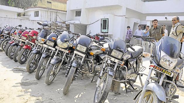 The police recovered four scooters and three motorcycles from the accused. (HT File) The police recovered four scooters and three motorcycles from the accused. (HT File)
