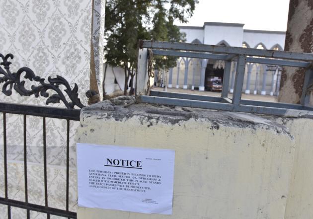 Huda had issued a demolition notice to the caterer on the order of Gurgaon divisional commissioner D Suresh.(Sanjeev Verma/HT FILE PHOTO)