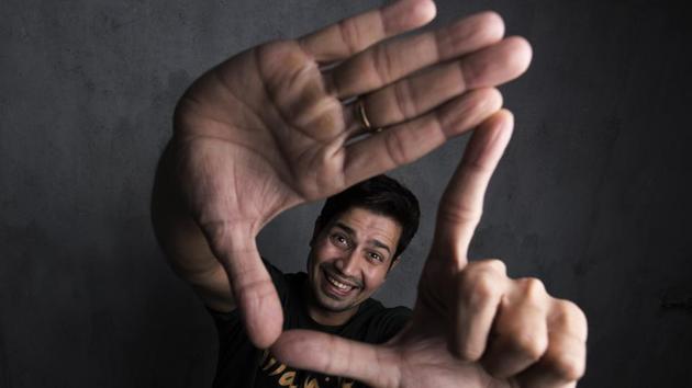 Actor Sumeet Vyas is paired with Kareena Kapoor Khan in Veere Di Wedding. The web series, Permanent Roommates, helped Sumeet make his mark. (Photo: Aalok Soni/HT) Actor Sumeet Vyas is paired with Kareena Kapoor Khan in Veere Di Wedding. The web series, Permanent Roommates, helped Sumeet make his mark. (Photo: Aalok Soni/HT)