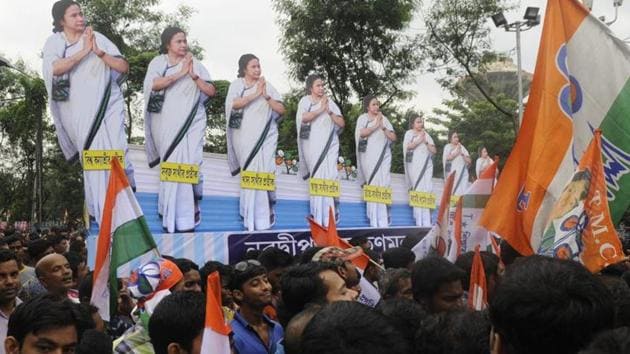 Trinamool leaders say after the Congress only TMC will have the distinct possibility to win more than 35 seats in the 2019 Lok Sabha elections, which will easily make it the second largest party in a possible grand alliance against the NDA.(Samir Jana/HT File)