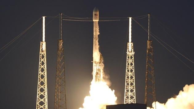 A SpaceX Falcon 9 rocket lifts off from Cape Canaveral Air Force station Friday, March 3, 2016.(AP File Photo)