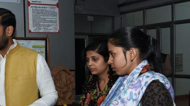 Family members of Chandan Gupta.(HT)