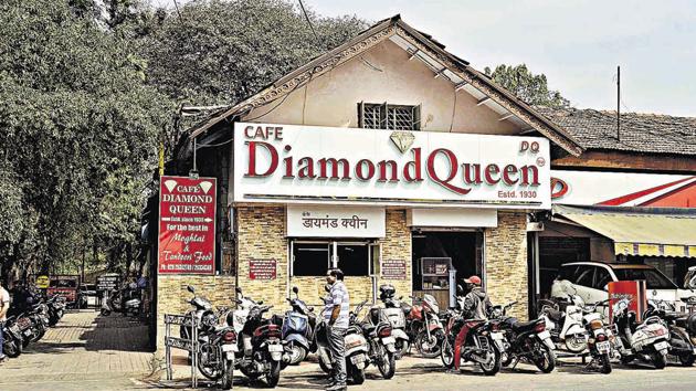 Cafe Diamond Queen is one of the restaurants in Pune Cantonment to be served a closure notice by the PCB. (Ravindra Joshi/HT PHOTO) Cafe Diamond Queen is one of the restaurants in Pune Cantonment to be served a closure notice by the PCB. (Ravindra Joshi/HT PHOTO)