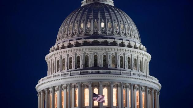 The US Capitol Building is seen at dusk in Washington, DC, February 6, 2018, as lawmakers work to avert a government shutdown later this week. (AFP Photo) The US Capitol Building is seen at dusk in Washington, DC, February 6, 2018, as lawmakers work to avert a government shutdown later this week. (AFP Photo)