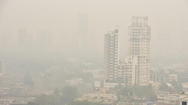 SAFAR pegged an AQI of 259 (poor) for Friday. (Vijayanand Gupta/HT Photo) SAFAR pegged an AQI of 259 (poor) for Friday. (Vijayanand Gupta/HT Photo)