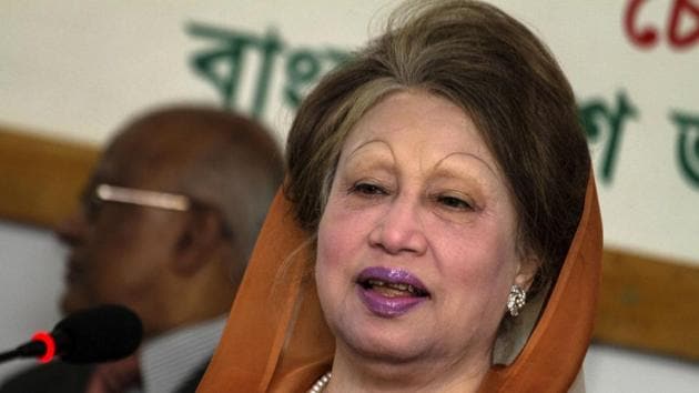 Bangladesh opposition leader Khaleda Zia speaks during a press conference in Dhaka on February 7, 2018.(AFP)