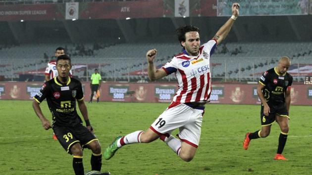 Atletico de Kolkata's Martin Andrew Paterson jumps over the Kerala Blasters FC's goalkeeper Subhasish Roy Chowdhury during their Hero Indian Super League soccer match in Kolkata on February 8, 2018. (Bikas Das / AP) Atletico de Kolkata's Martin Andrew Paterson jumps over the Kerala Blasters FC's goalkeeper Subhasish Roy Chowdhury during their Hero Indian Super League soccer match in Kolkata on February 8, 2018. (Bikas Das / AP)