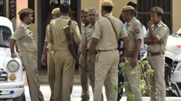 The man allegedly hatched a conspiracy to eliminate his father and get the latter’s job from the dependent quota. (Virendra Singh Gosain/HT File Photo/Representative image) The man allegedly hatched a conspiracy to eliminate his father and get the latter’s job from the dependent quota. (Virendra Singh Gosain/HT File Photo/Representative image)