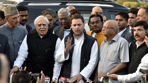 Congress president Rahul Gandhi is flanked by Opposition leaders as he speaks to the media after meeting the President on Friday. (Sonu Mehta/HT Photo) Congress president Rahul Gandhi is flanked by Opposition leaders as he speaks to the media after meeting the President on Friday. (Sonu Mehta/HT Photo)