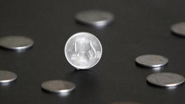 An Indian one rupee coin is seen in this picture illustration taken in Mumbai.(Reuters)