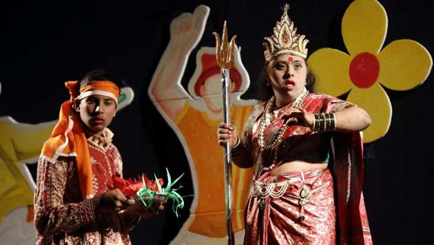 Differently-abled students dressed u as a devotee and a goddess for their performance at the Kamayani school’s annual gathering held at the Tilak Smarak Mandir on February 7. (Rahul Raut/HT PHOTO)
